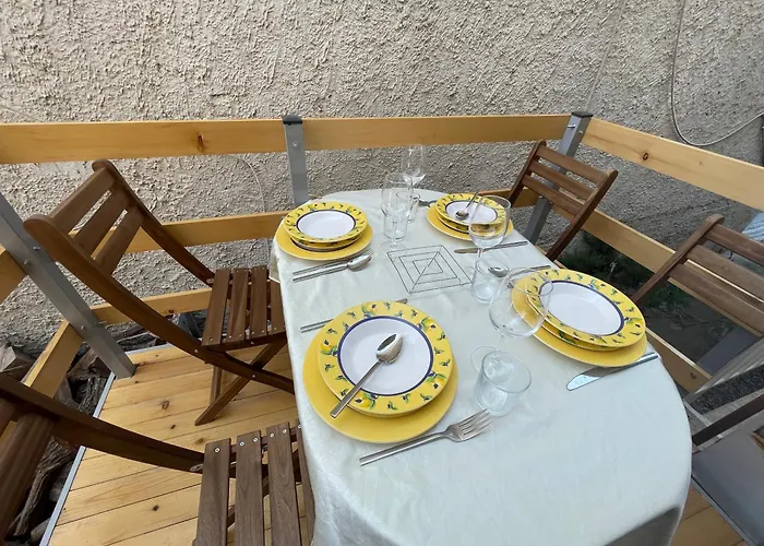 Mimicry 尼亚普拉加